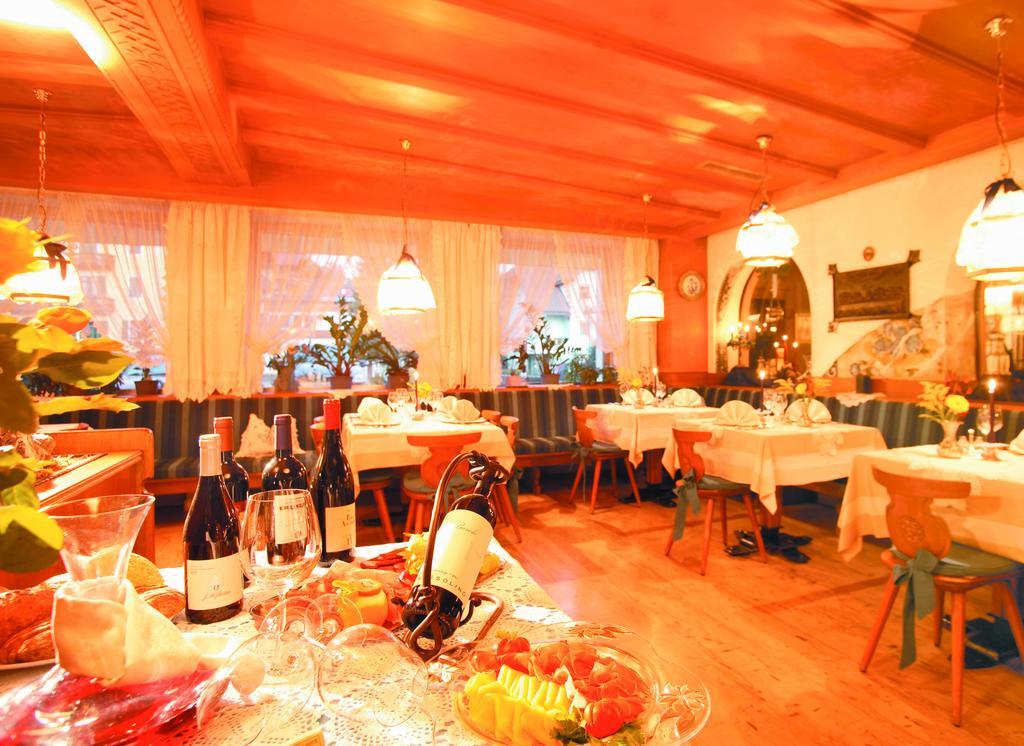 Hotel Tschurtschenthaler Dobbiaco Restaurant bilde